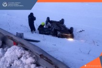 Автомобиль перевернулся: есть погибший и пострадавшие