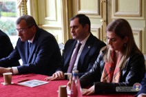 С участием Папикяна в Париже подписан контракт
