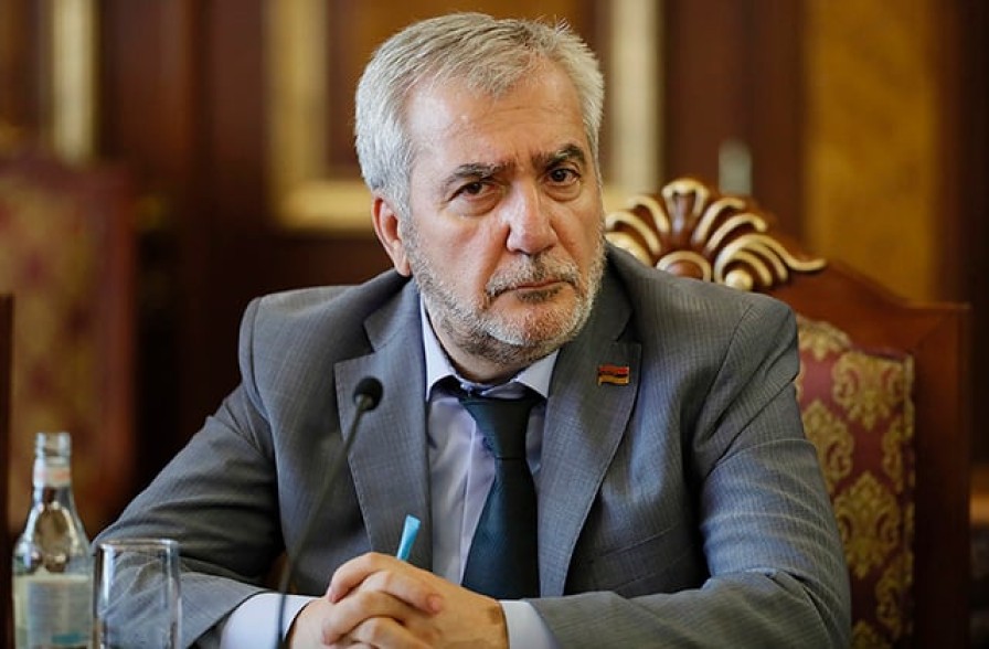 Представитель правящей партии Андраник Кочарян извинился