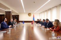 Papikyan receives newly appointed NATO special representative, discusses cooperation prospects