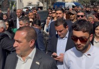 В Чаренцаване открылся офис партии «Сильная Армения», после чего состоялось шествие (видео)