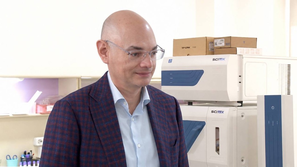 Mikael Vardanyan donated medical equipment amounting to 127 million drams to the Hematology Center (Video)