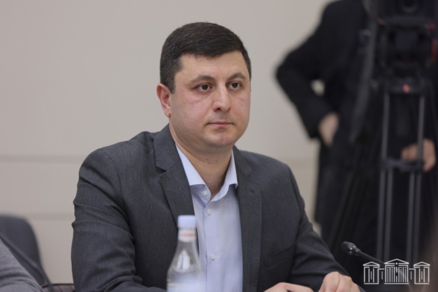 Наши проблемы начались тогда, когда армию превратили из службы и миссии в работу — Тигран Абрамян