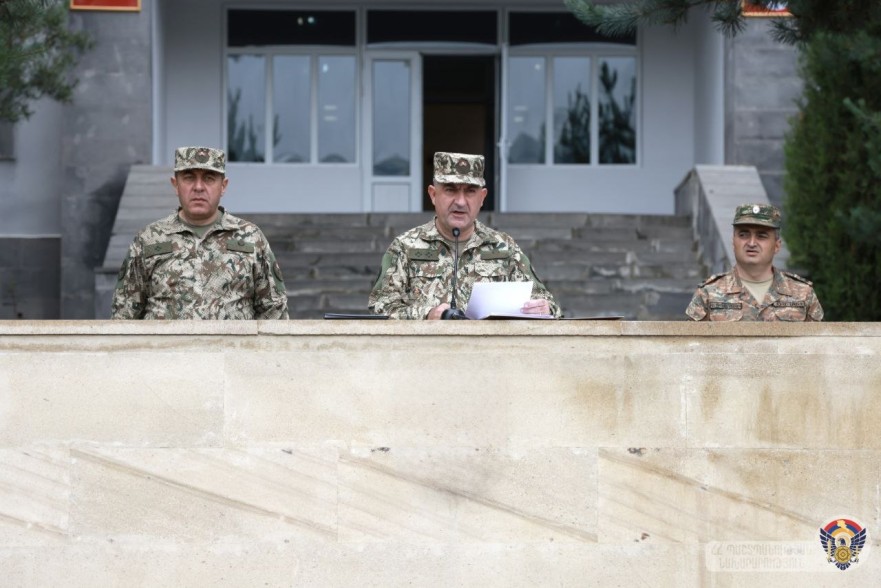 Էդվարդ Ասրյանն աշխատանքային այցեր է կատարել 3-րդ և 2-րդ բանակային զորամիավորումներ