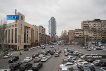 Лишённые водительских прав смогут восстановить их без экзамена: правительство одобрило проект