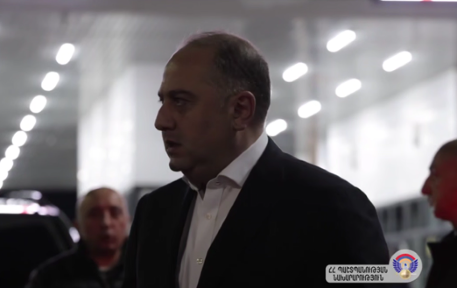 Министр обороны Грузии прибыл в Армению с официальным визитом (видео)