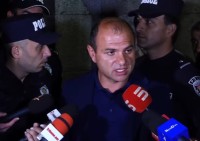 «Возможно, фрагменты вырваны из разных разговоров и склеены» — адвокат о компрометирующей аудиозаписи, приписываемой Вардану Гукасяну (видео)