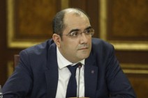 Ростомян: власти пытаются реализовать в Армении элементы «молдавского сценария», но стране нужна сбалансированная политика