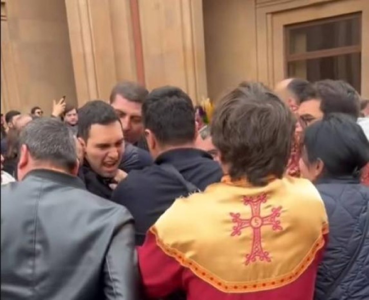 Davit Minasyan loses consciousness, taken to hospital