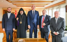 Պոլսի հայոց պատրիարքը հանդիպել է Թուրքիայի մշակույթի նախարարի հետ