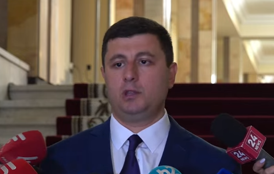 Есть необходимость в восстановлении армянской армии: депутат о том, почему не увеличивается военный бюджет