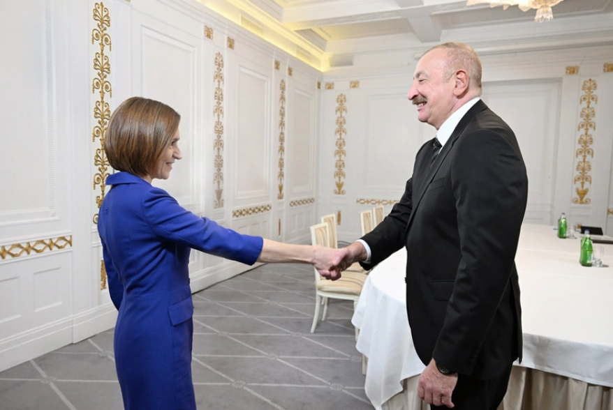 Президент Молдовы поздравила Алиева «с важными шагами на пути к миру» с Арменией