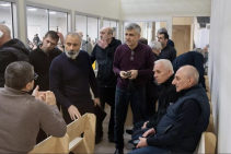Բաքվում շինծու գործերով «դատավարությանը» փաստաբանները խնդրել են արդարացման «վճիռներ» կայացնել