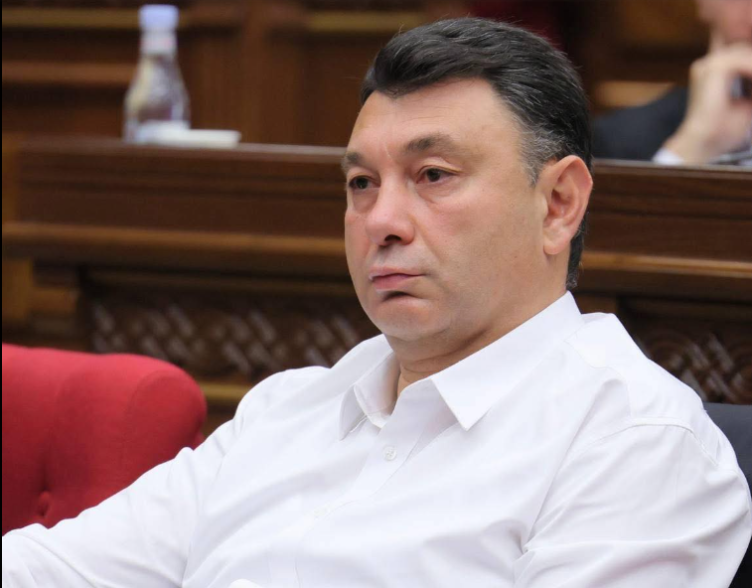 Это очередное нападение на оппозиционеров в «демократическом бастионе» николовской Армении — Шармазанов