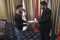 Ոչ օլիմպիական մարզաձևերի միությունը պարգևներ է հանձնել պատերազմում վիրավորված մարզիկներին (Տեսանյութ)