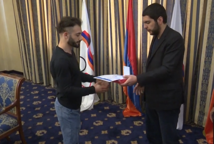 Ոչ օլիմպիական մարզաձևերի միությունը պարգևներ է հանձնել պատերազմում վիրավորված մարզիկներին (Տեսանյութ)