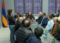 Только благодаря национальной консолидации мы сможем выпрямить спину: в Аване открылся офис партии «Процветающая Армения» (видео)