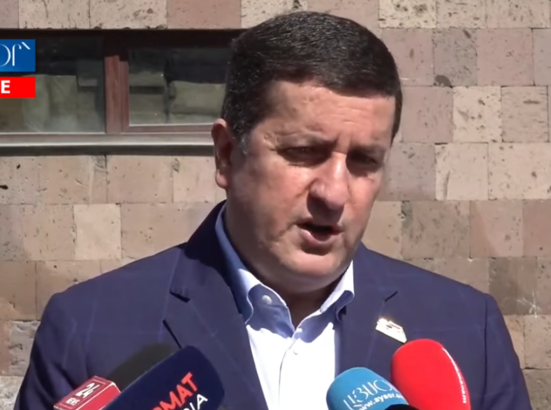 Если бы Самвел Карапетян сделал хотя бы шаг назад на 1 см, компанию «Элсети Армении» вернули бы обратно и несколько раз извинились бы — Давид Казинян (видео)