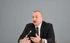 Алиев: Азербайджан снял все ограничения на транзит грузов в Армению