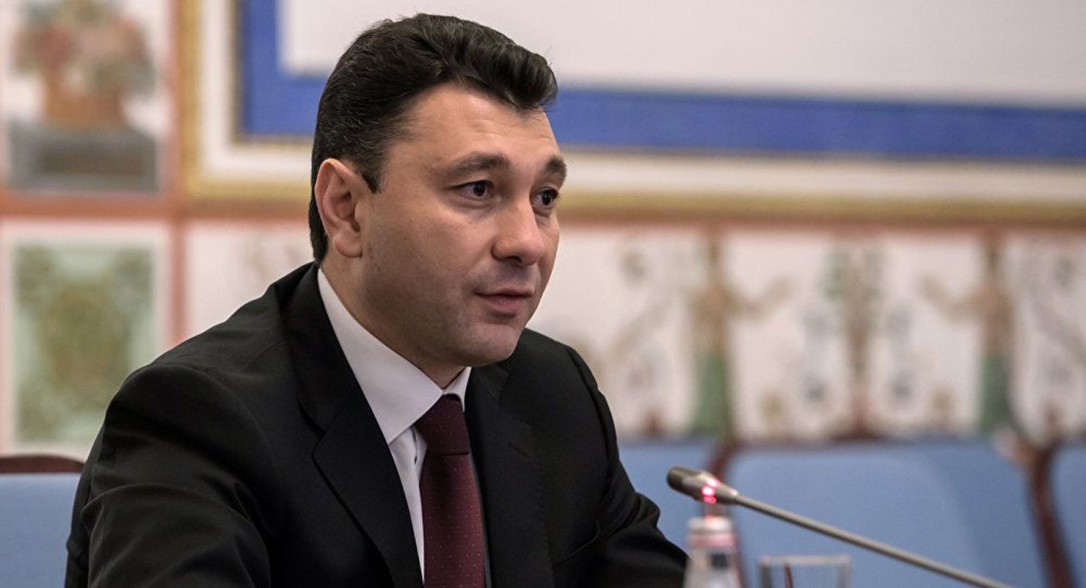 Душевные муки маленького тирана: Шармазанов уверен, что сфабрикованное дело против Сержа Саргсяна является продолжением серии репрессий по требованию Алиева