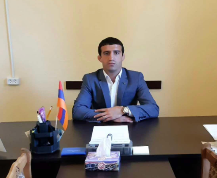 Глава Шенавана, представитель партии «Гражданский договор», избил гражданина: он утверждает, что «распространяется неверная информация»