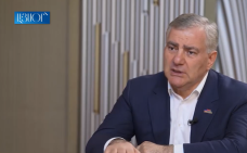 Гарантом Армении будут сильная армия — Самвел Карапетян (видео)