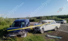 На автодороге Севан — Мартуни столкнулись ВАЗ-2106 и Opel: есть пострадавший