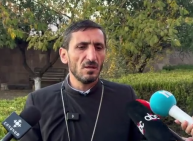 «Они уже потерпели поражение: в Ованаванке будет проведён обряд повторного освящения, и мы продолжим нашу духовную службу» — отец Саак (видео).