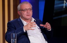Տպավորությունն այնպիսին է, որ Հայաստանը ամբողջությամբ գտնվում է ադրբեջանական վասալիտետի ներքո. Սուրենյանց