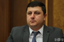 Тигран Абрамян: ни один политический деятель, ответственный за 44-дневную войну, не находится в тюрьме, тогда как в заключении — родители и родственники павших героев