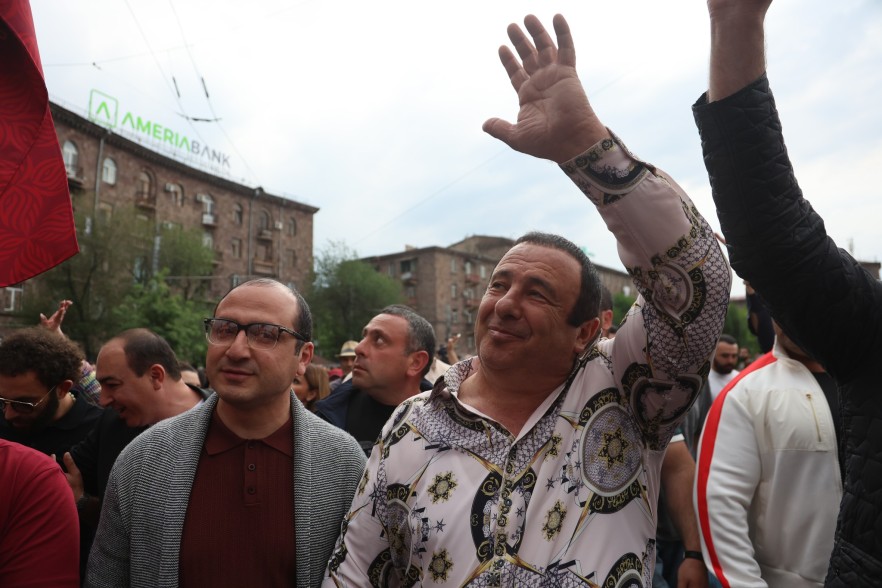 Уважаемые члены «Гражданского договора», куда вы дели 15 миллиардов? — Гагик Царукян (видео)
