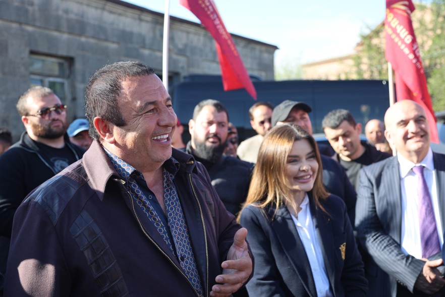 I will again not lower my class or come down from my level – Tsarukyan responds to Pashinyan