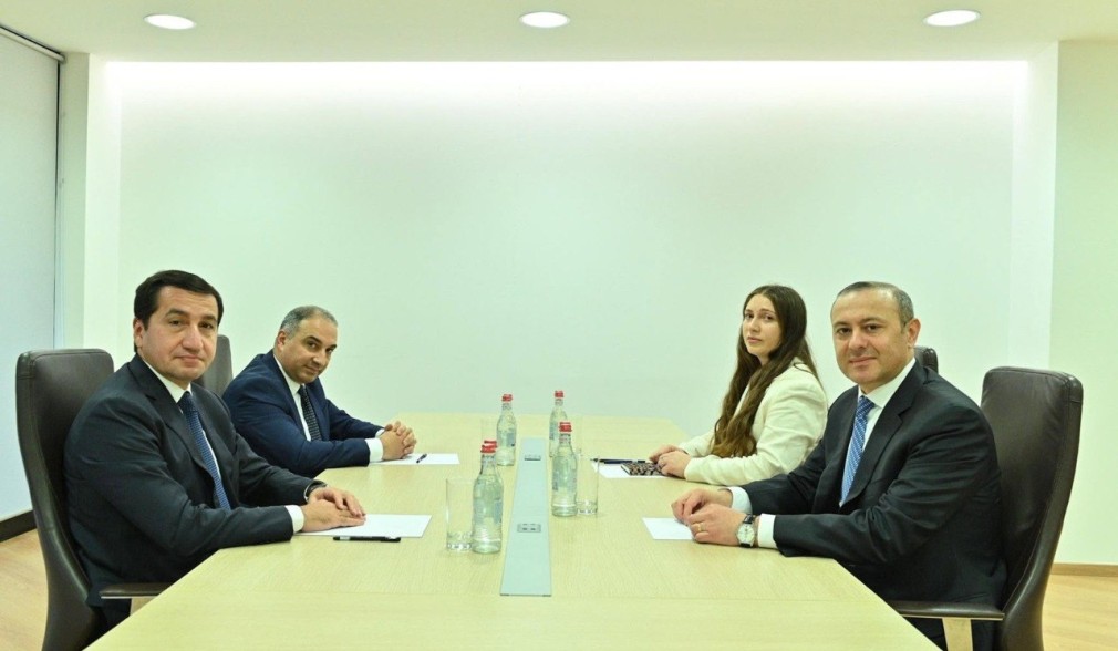 Դիլիջանում կայացել է ՀՀ ԱԽ քարտուղար Արմեն Գրիգորյանի և Ադրբեջանի նախագահի օգնական Հիքմեթ Հաջիևի աշխատանքային հանդիպումը
