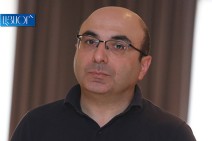 Власть войны жалуется на богослужения — Ваге Ованнисян