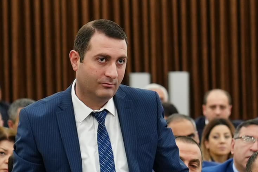 Powers of head of Yerevan Municipality Transport Department suspended