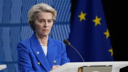 Урсула фон дер Ляйен находится в Баку, завтра посетит Армению