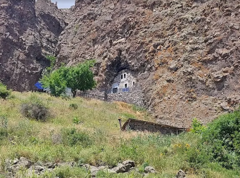 Ծաղկեվանք կբերվի Սուրբ Վարվառա կույսի մասունքը