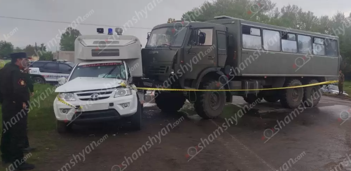 Բախվել են շտապօգնության մեքենան, սահմանապահ զորքերի «Կամազ»-ն ու «Opel»-ը, տուժածներ կան