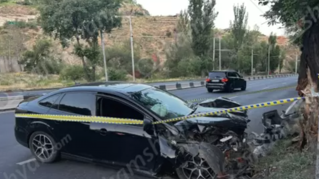 Ավտոպատահար՝ Երևանում. վարորդը և ուղևորները հիվանդանոց են տեղափոխվել
