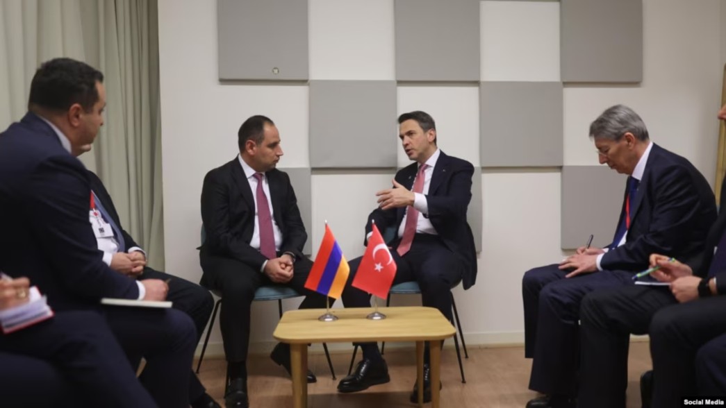 Դավիթ Խուդաթյանի հետ քննարկեցինք ենթակառուցվածքային և էներգետիկ հարցեր, որոնք կնպաստեն մեր տարածաշրջանում երկարատև խաղաղությանն ու կայունությանը. Բայրաքթար