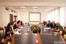 Հայաստանում Եվրամիության քաղաքացիական առաքելության ղեկավարը ՊՆ էր եկել