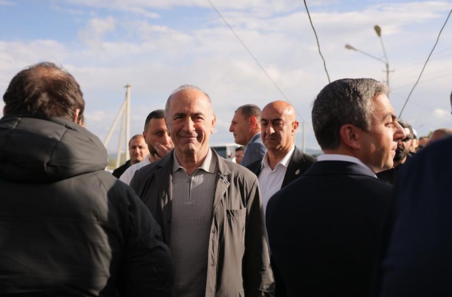 Ի՞նչ է քննարկում ընդդիմությունը (Տեսանյութ)