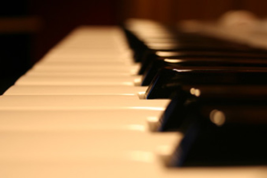 National Assembly hosts Christof Scheben, Emerson Stuart concert