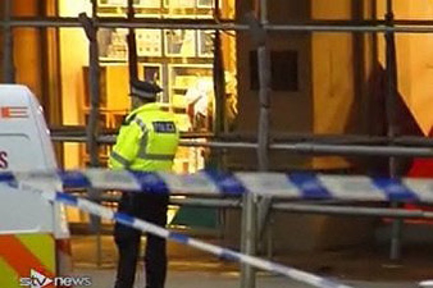 Полиция штурмовала ресторан в центре шотландского Глазго
