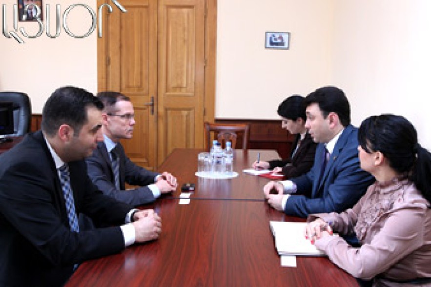 Էդուարդ Շարմազանովն ընդունեց Լատվիայի դեսպանին