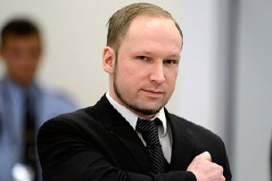 Суд над Брейвиком: террорист считает, что заслуживает смерти