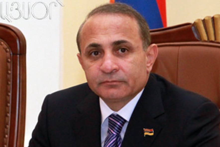 Հ. Աբրահամյանը պատախանել է Նալբանդյան 106/1-ի բնակիչներին