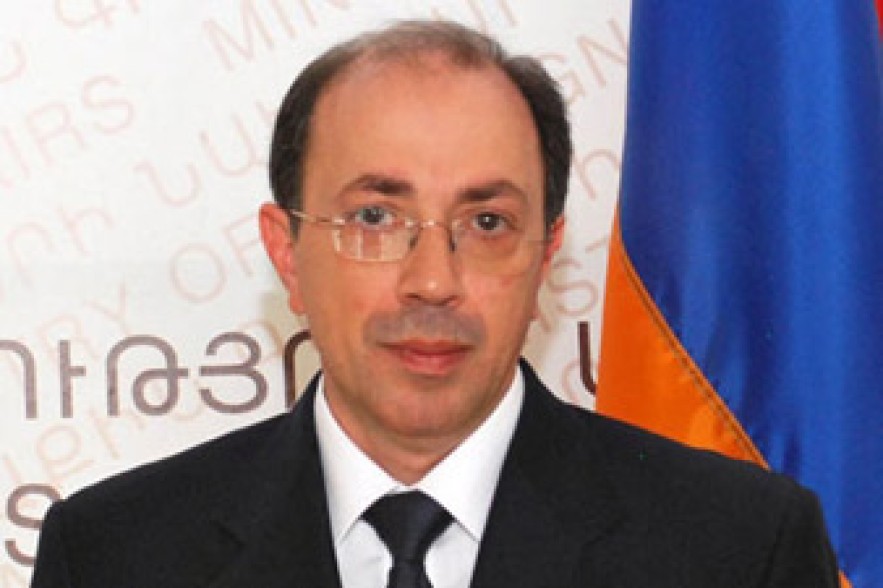 Դեսպան Այվազյանն իր հավատարմագրերը հանձնեց Լատվիայի նախագահին 