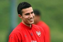 Roberto Mancini not expecting Robin van Persie switch 
