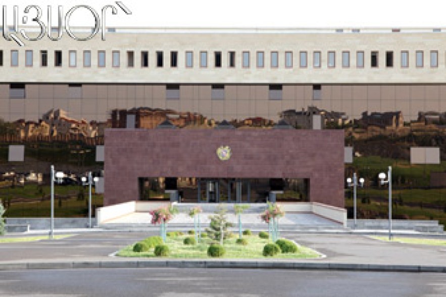 Ս. Օհանյանն այցելել է հարավարևմտյան սահմանային զորամասեր